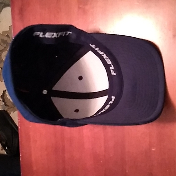 Hat - Picture 4 of 14